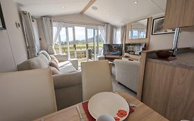 The Manor Sea View 8